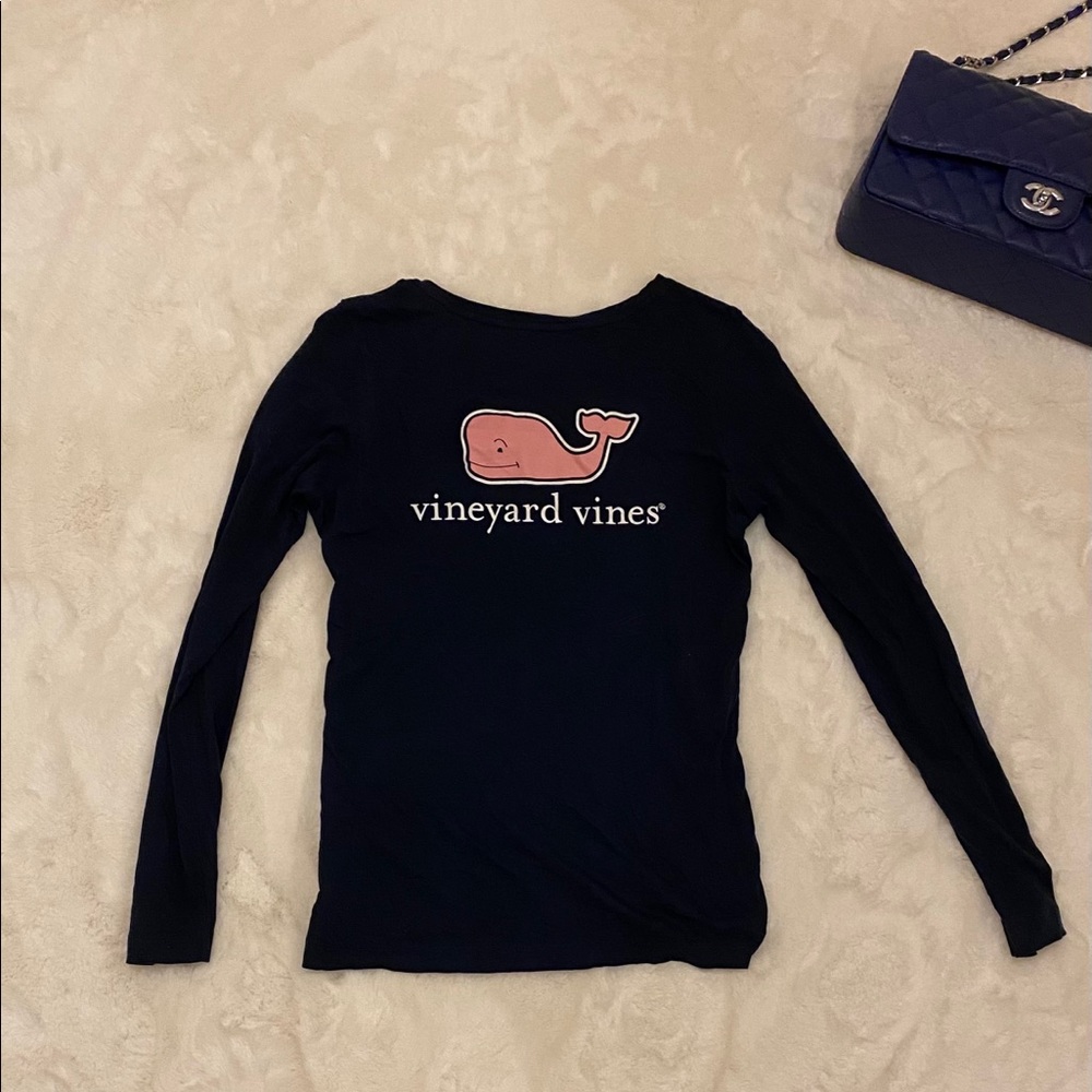 Vineyard Vines 🐳 long sleeve shirt. Size S
